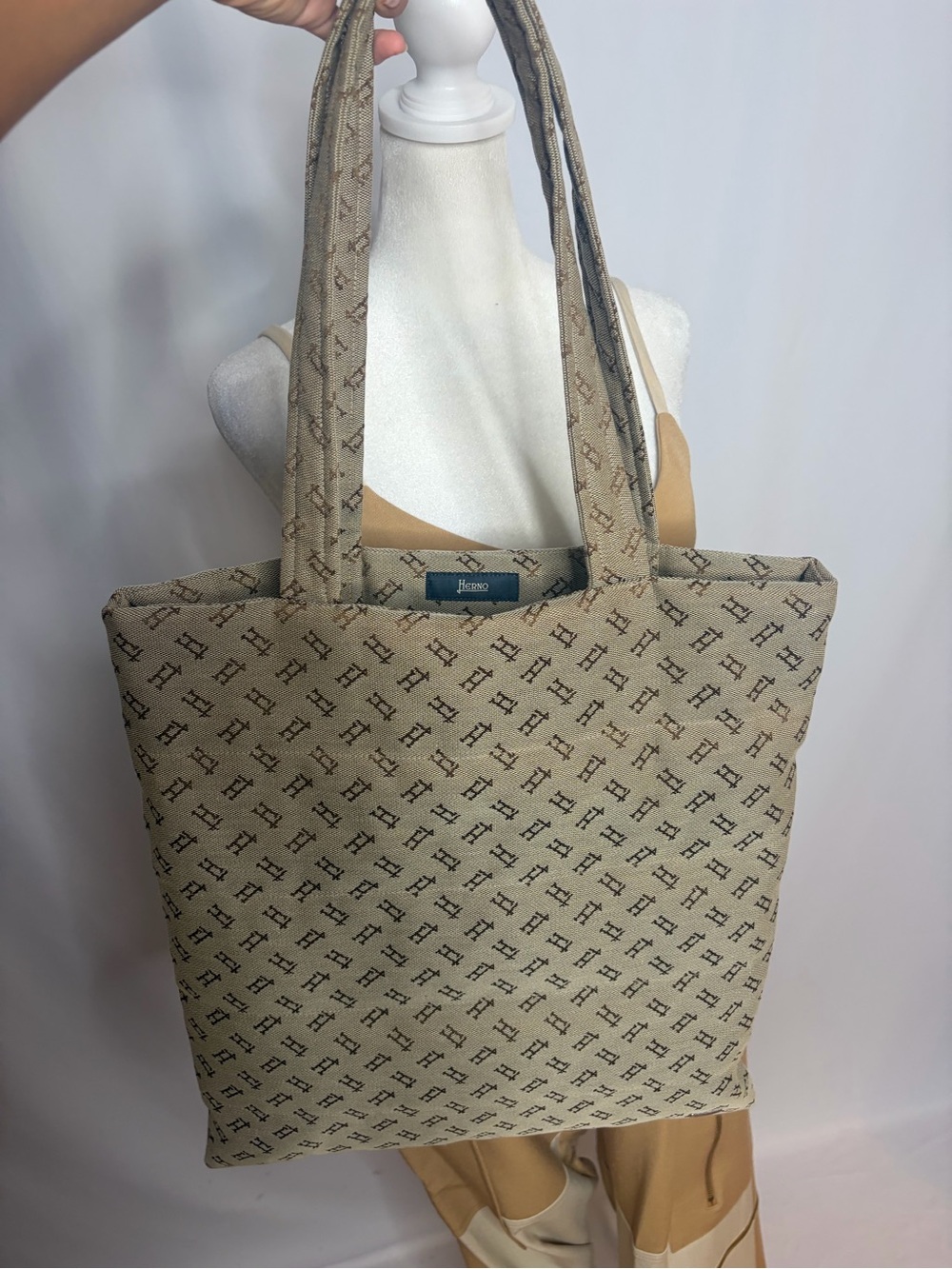 Pop up event Herno Beige Monogram Canvas Tote